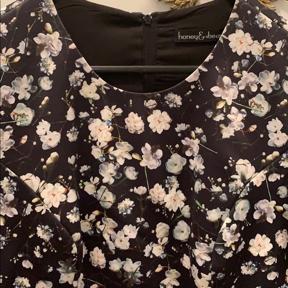 Honey & Beau Cute Floral Short Dress - Picture 2 of 3